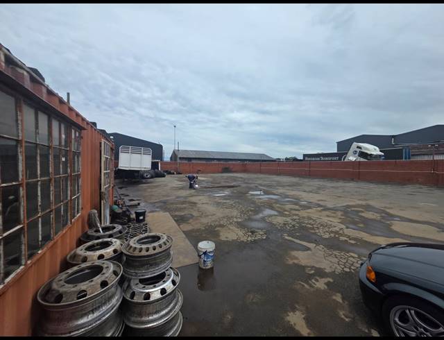 2,000M² INDUSTRIAL YARD TO LET IN ALRODE SOUTH